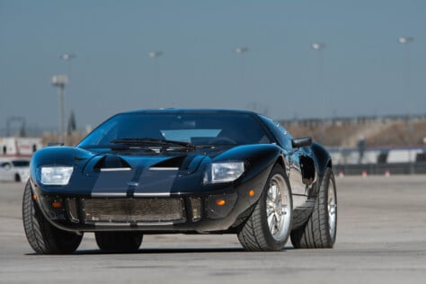 gt40-glory-a-replica-for-the-street-and-track-2023-12-21_13-01-25_142995