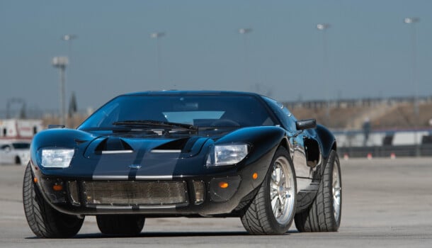 GT40 Glory: A Replica For The Street And Track